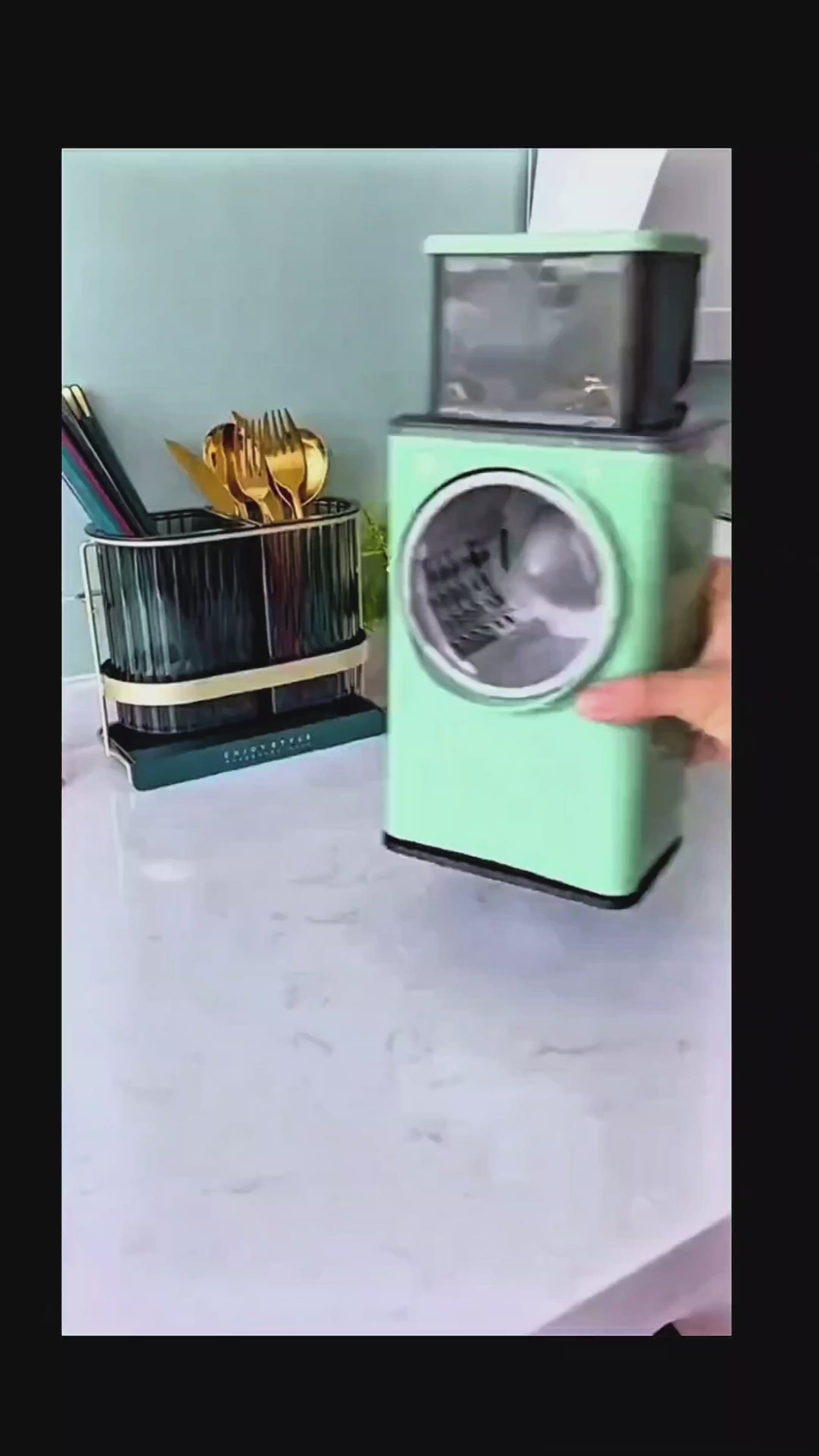 Râpe à Légumes Multifonction 3-en-1 - Le Secret pour une Korité sans Stress