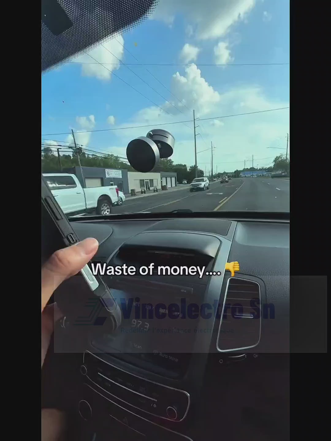 Support Voiture Intelligent avec Charge Sans Fil Rapide – Fixation Automatique